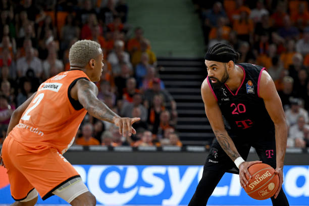 进攻的大旗 进攻的大旗